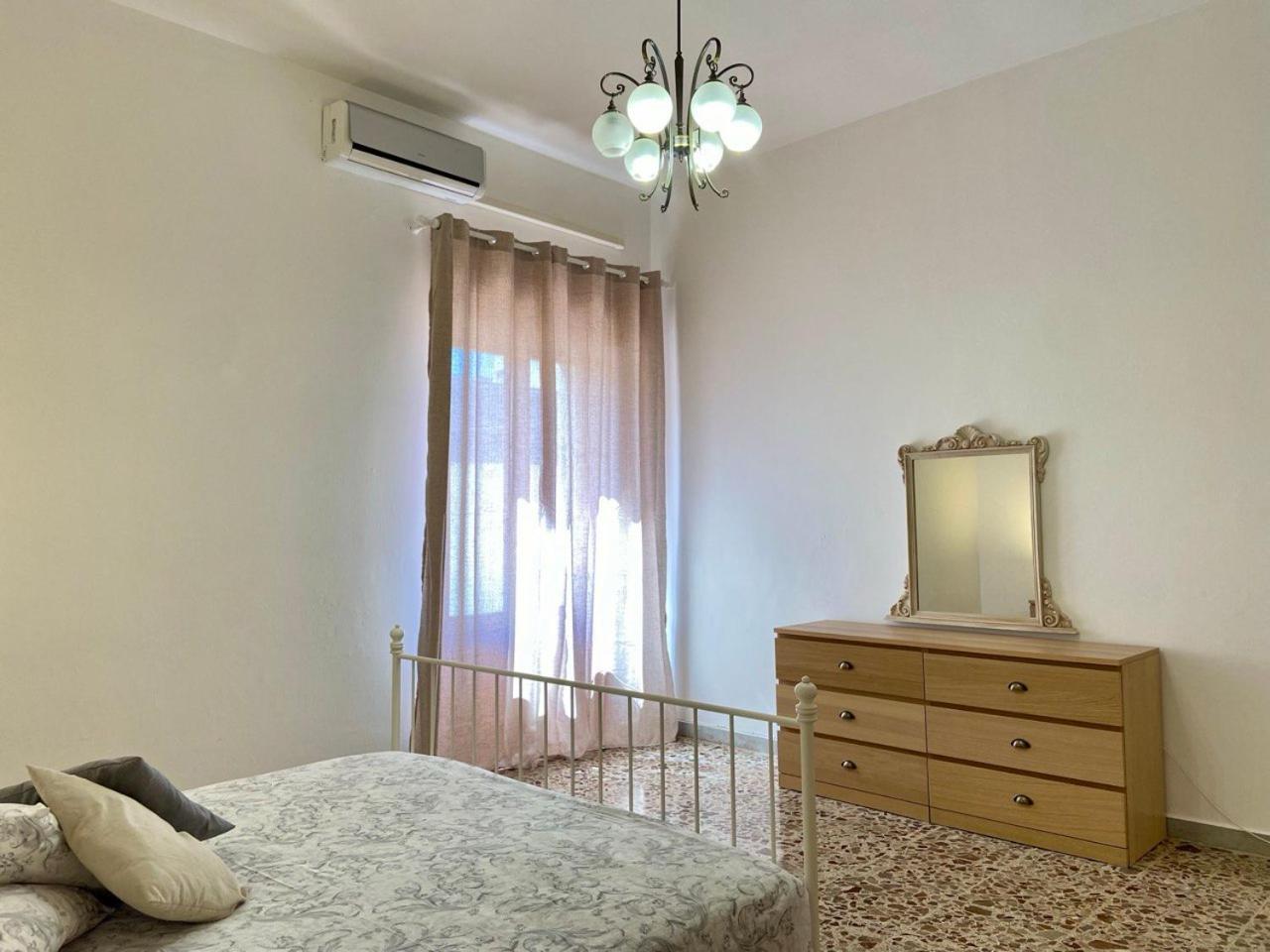 La Casa Di Nina Apartment Surano Bagian luar foto